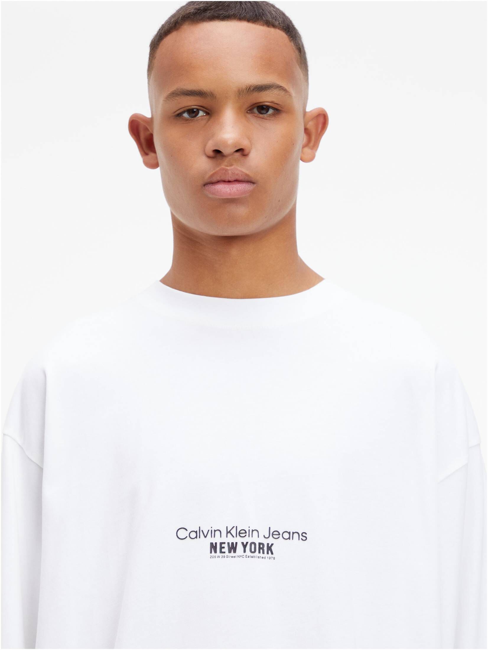 Calvin Klein Jeans Men's Motion Floral Graphic T-Shirt